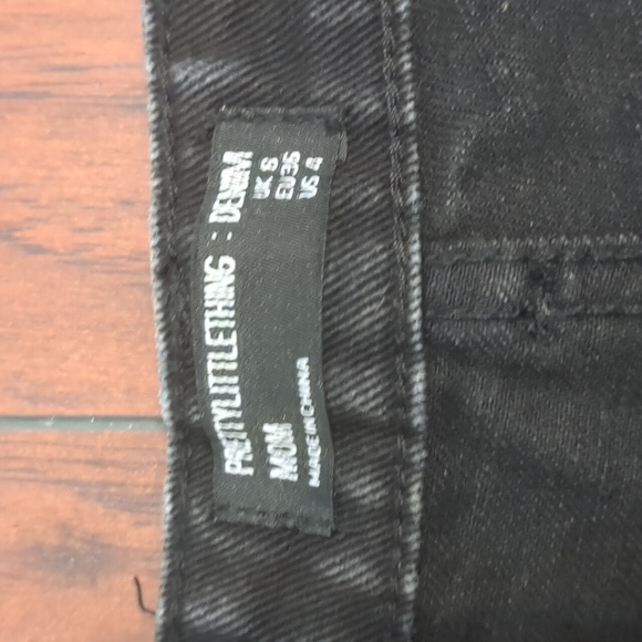 Pretty little thing denim high waisted mom jeans - Picture 6 of 7